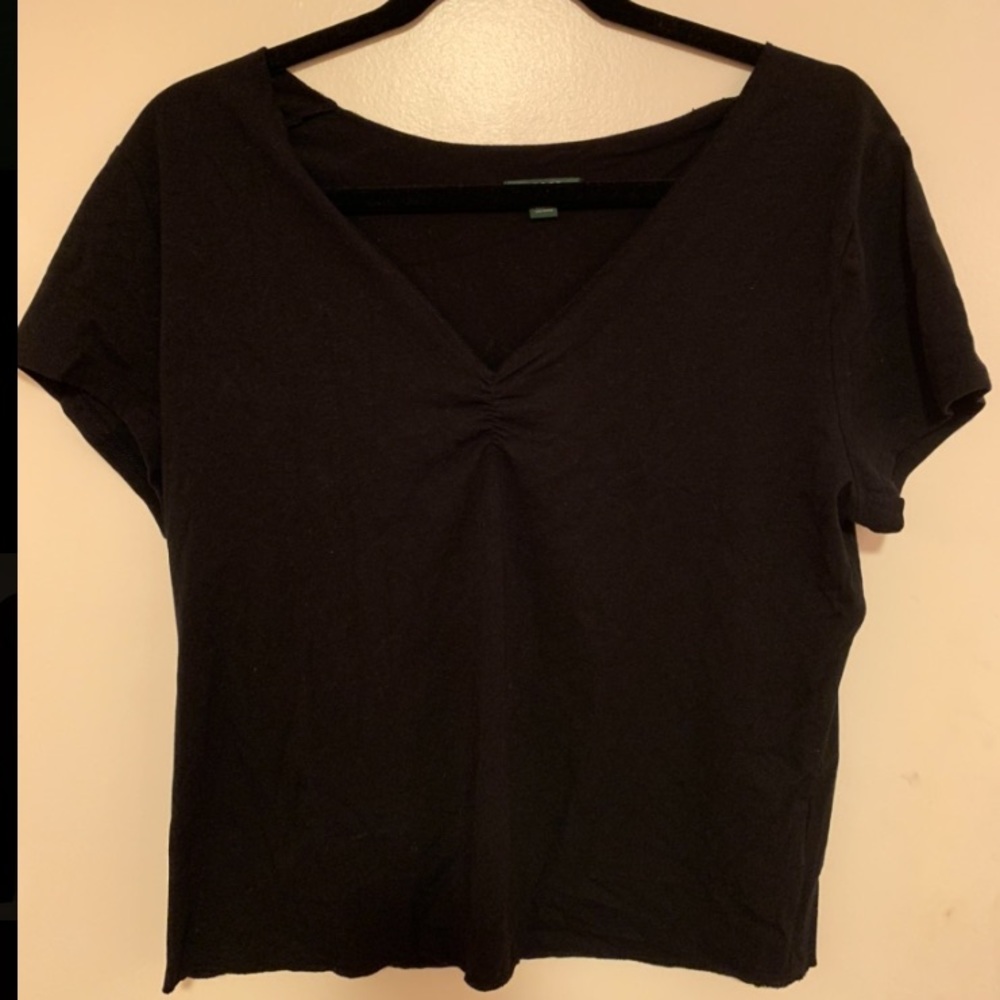 Black crop T-shirt